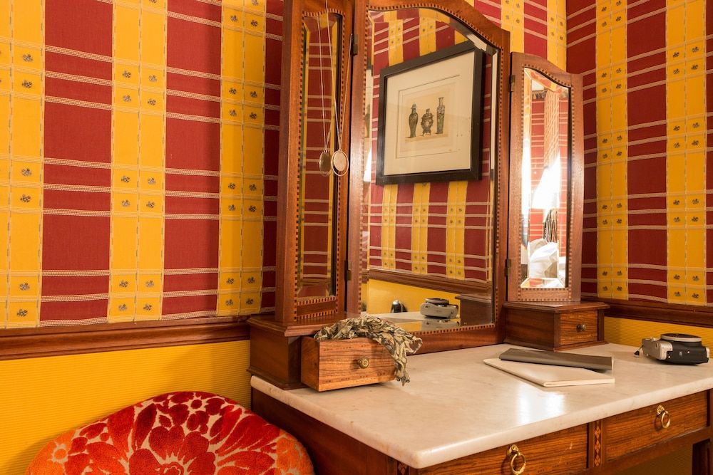 Le Relais Saint Sulpice Classic Twin Room 8