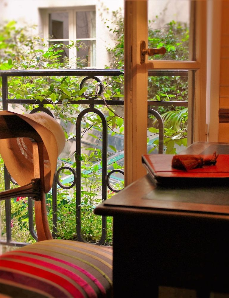 Le Relais Saint Sulpice Classic Twin Room 4