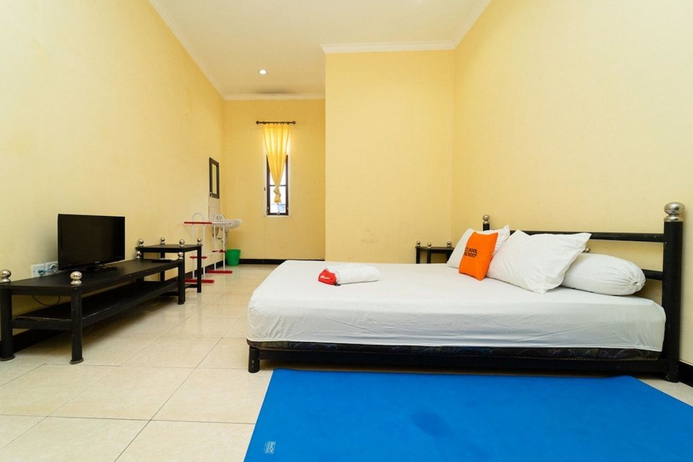 Standard Room (Without A/C)