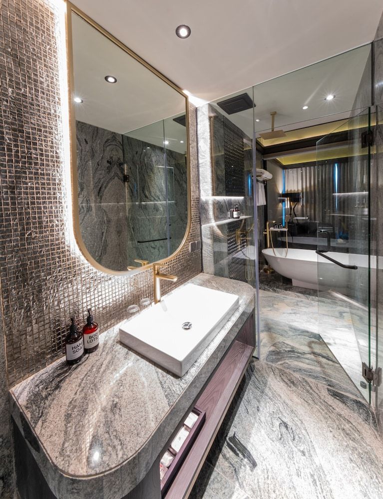 Pentacity Hotel Balikpapan Business Room 11