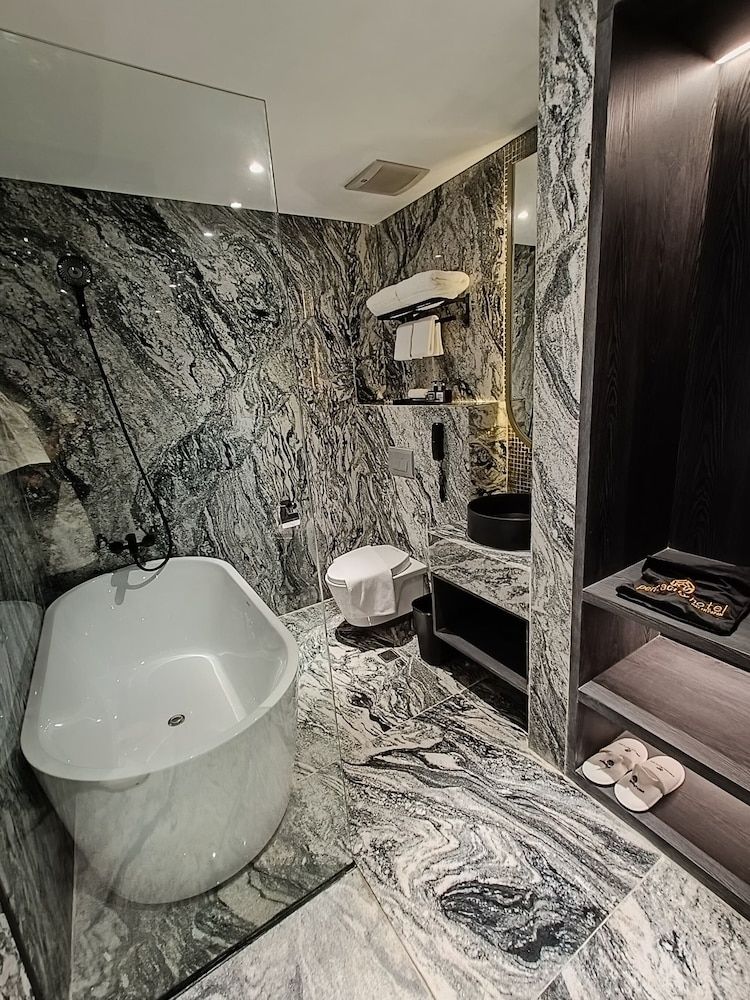 Pentacity Hotel Balikpapan Royal Suite 11