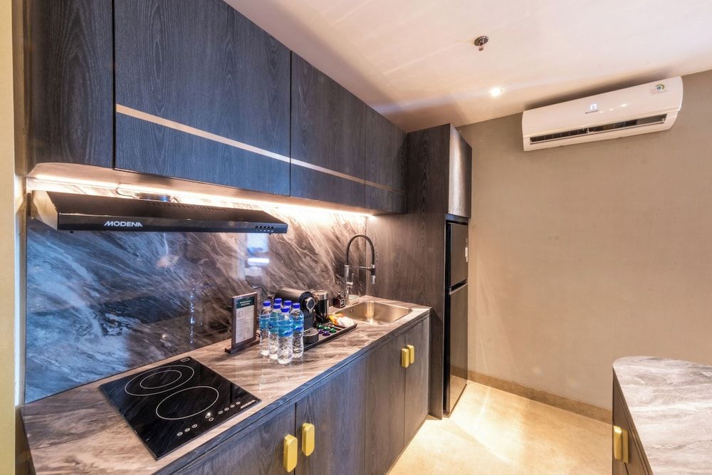 Pentacity Hotel Balikpapan Royal Suite 12