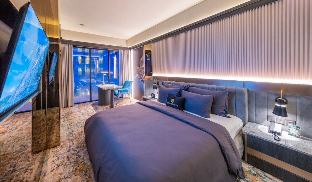 Pentacity Hotel Balikpapan Business Room 4