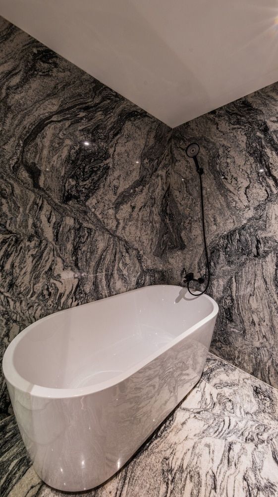 Pentacity Hotel Balikpapan Royal Suite 9