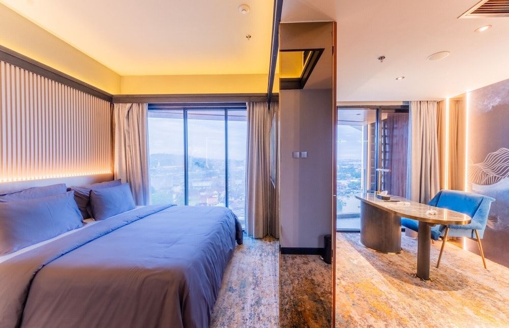 Pentacity Hotel Balikpapan Business Room 3