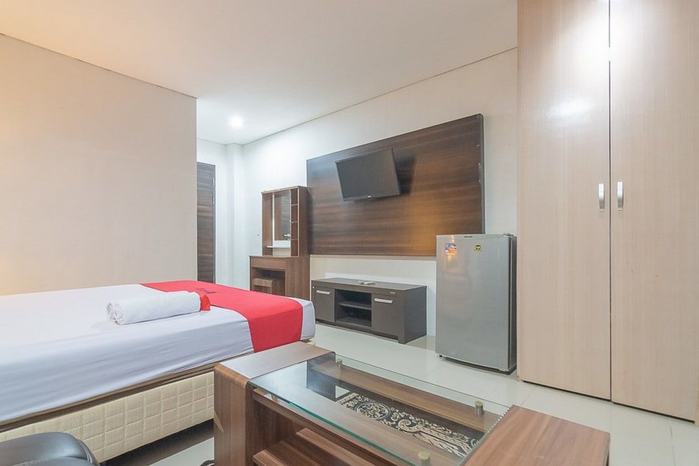 Premium Room (RedDoorz)