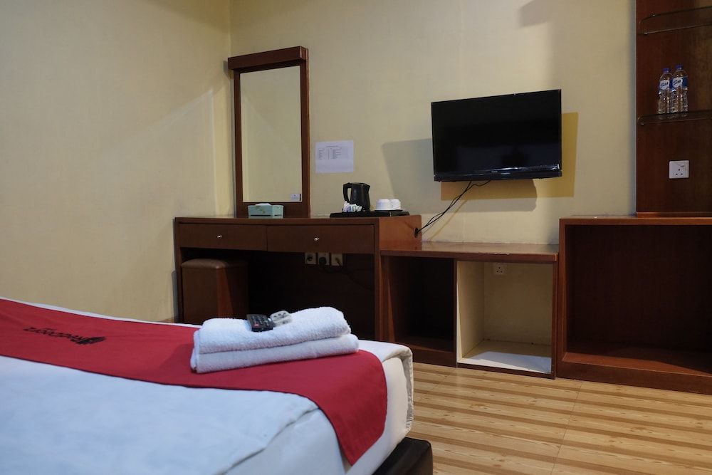 RedDoorz Plus near DC Mall Batam Double Room 16