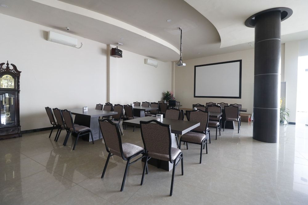 undefined RedDoorz Plus @ Tanjung Uncang Batam 3