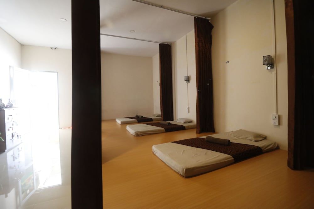 undefined RedDoorz Plus @ Tanjung Uncang Batam 4