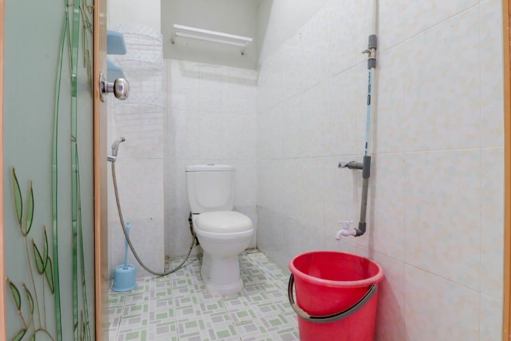 Tachi Stay Guesthouse Syariah Deluxe Room 15