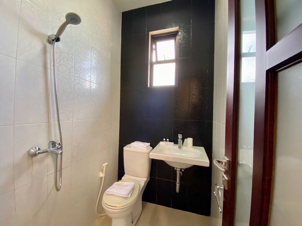 Alinson Boutique Resident Batam Deluxe Double Room 7