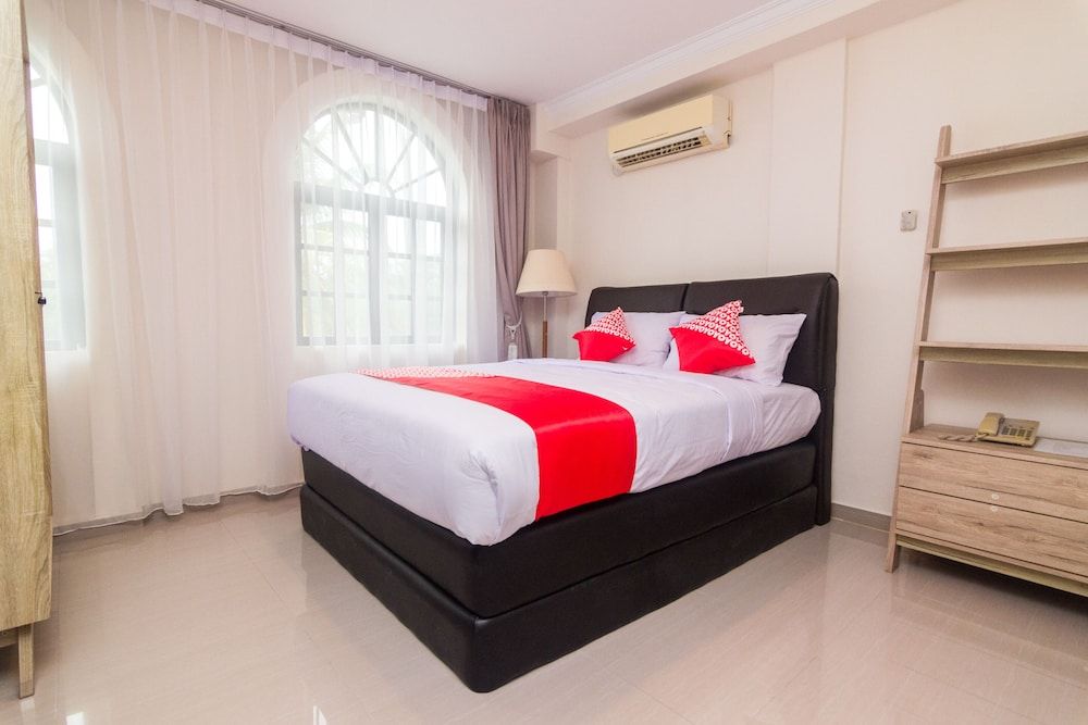 OYO 1771 Zeke Hotel Deluxe Suite 10