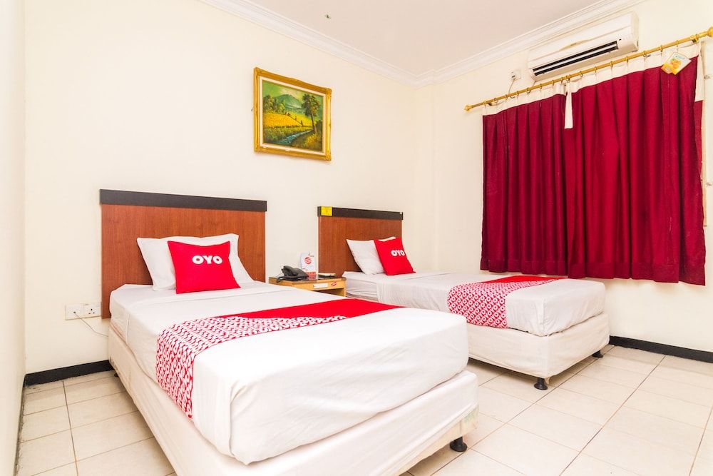 undefined OYO 2097 Hotel Laksana Inn 3