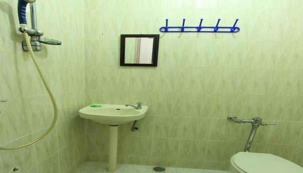 Hotel Rezeki Batam Superior Room 4