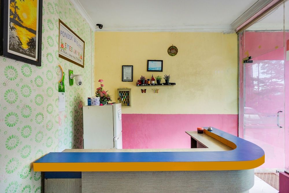 undefined SPOT ON 91879 Emes Jaya HomestayNearSamsung Electronic Indonesia PT 7