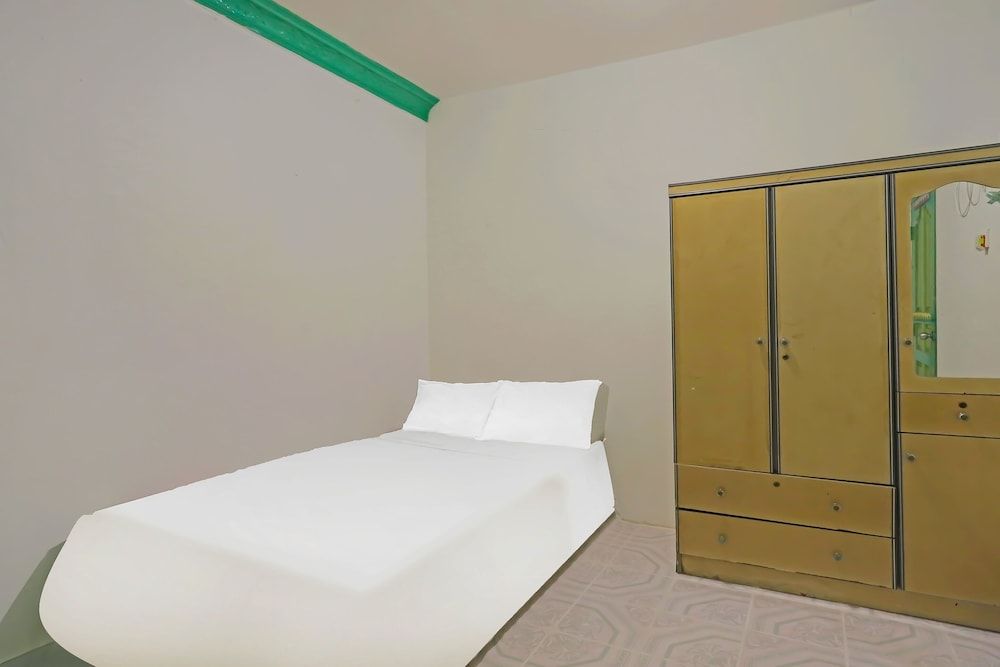 undefined SPOT ON 92115 Homestay Bude Sri 6