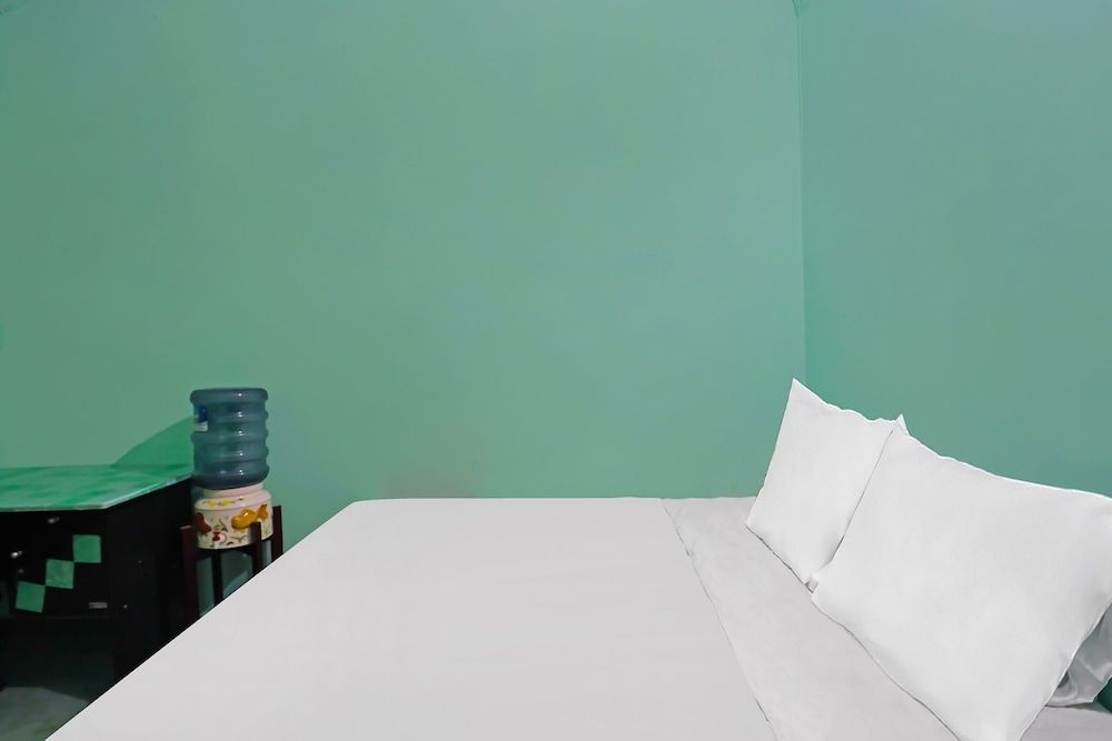 undefined SPOT ON 92115 Homestay Bude Sri 8