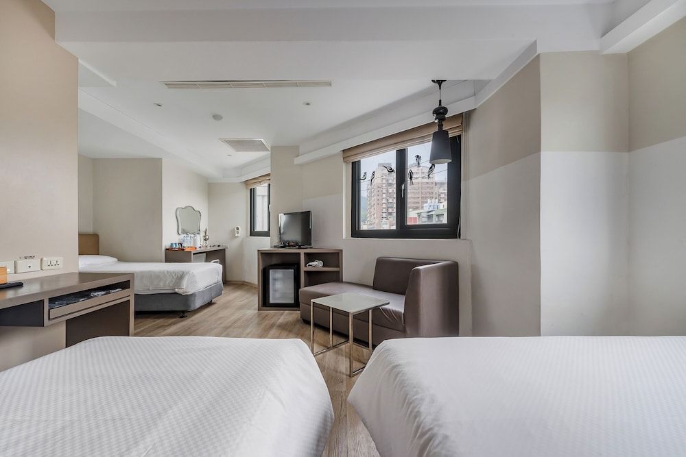 Deluxe Quadruple Room