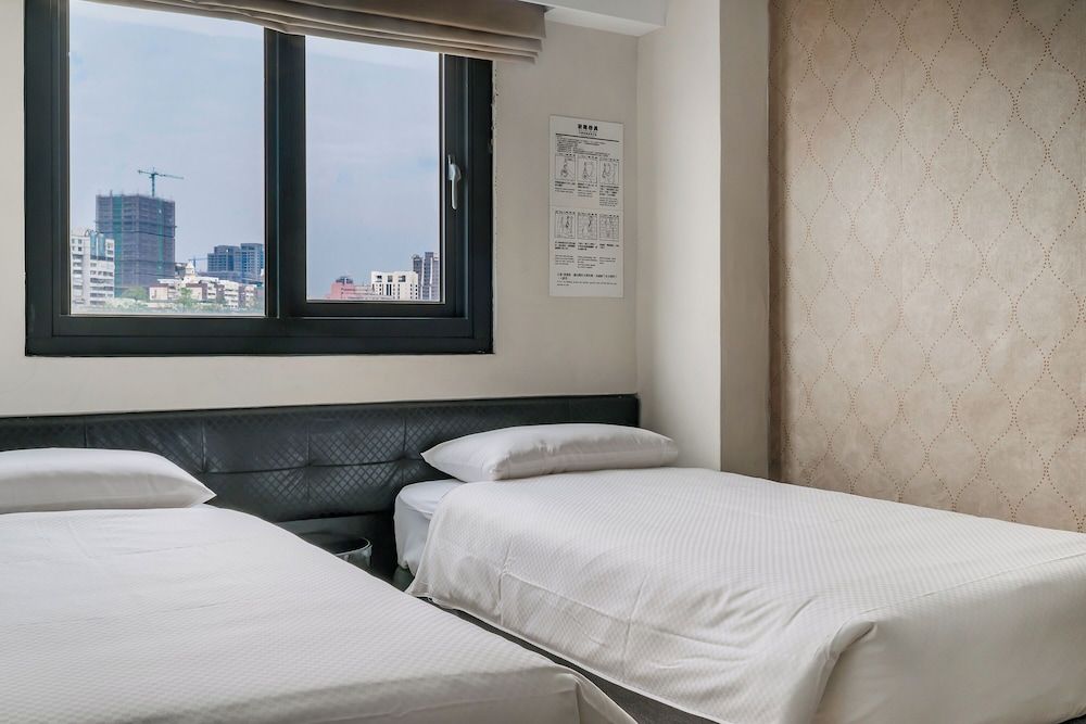 Standard Twin Room