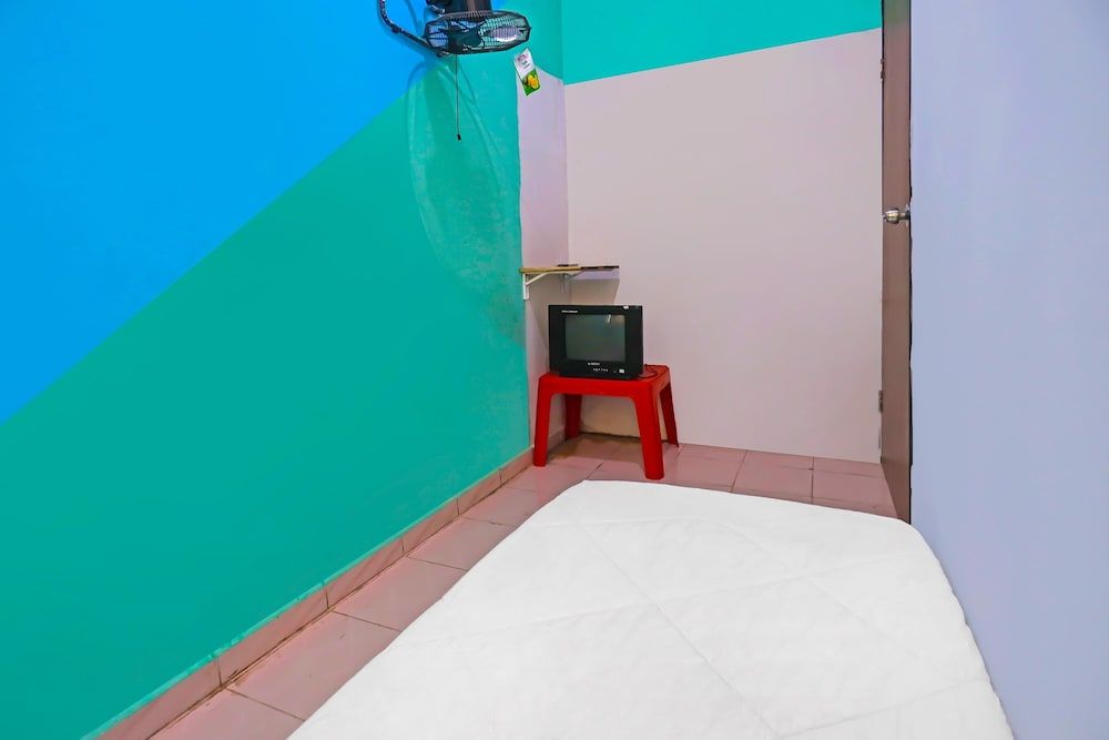 OYO 92248 Kurnia ShangrilaNearNagoya Hill Shopping Mall Economy Single Room 4