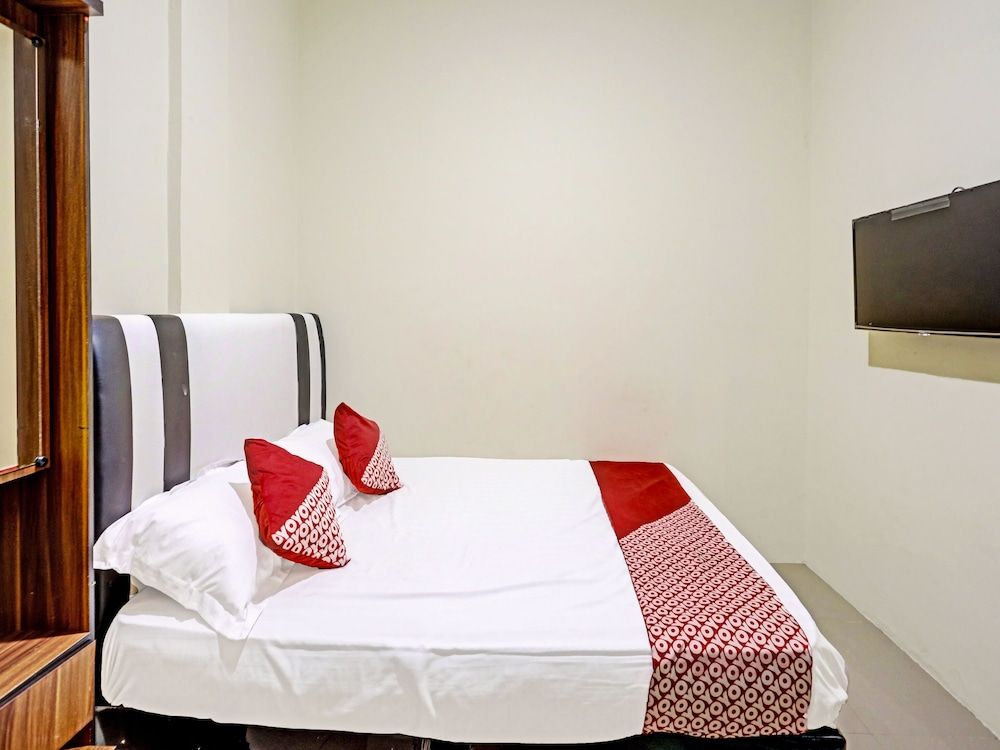 undefined SPOT ON 91500 Suci Homestay SyariahNearKilas 7 TV 9