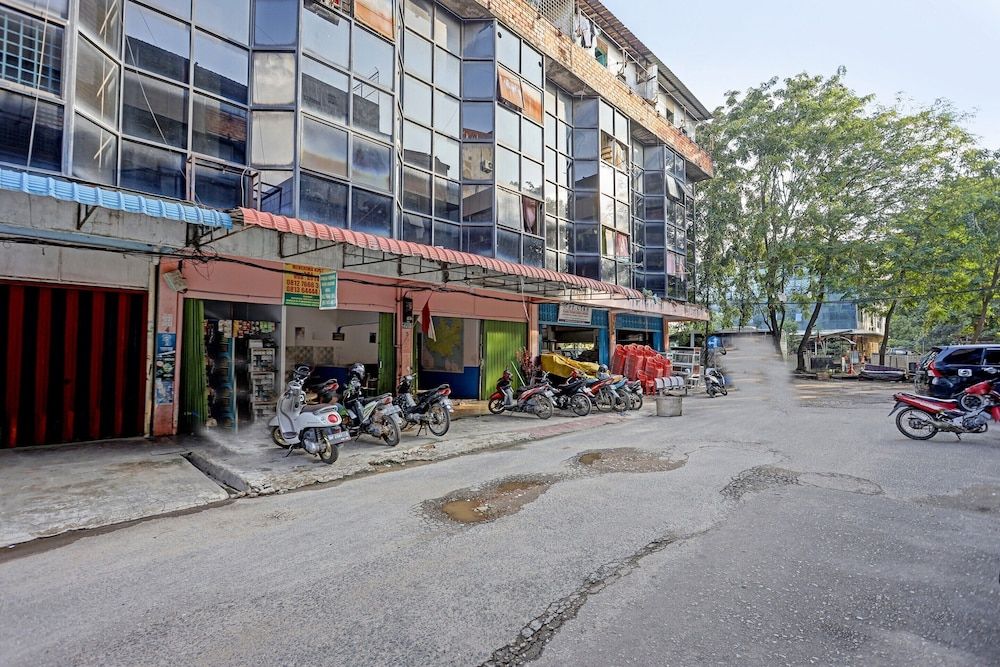 undefined SPOT ON 91500 Suci Homestay SyariahNearKilas 7 TV 3