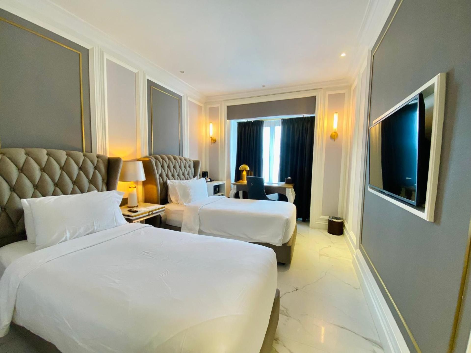 undefined Grand Eska Hotel & Suite 3