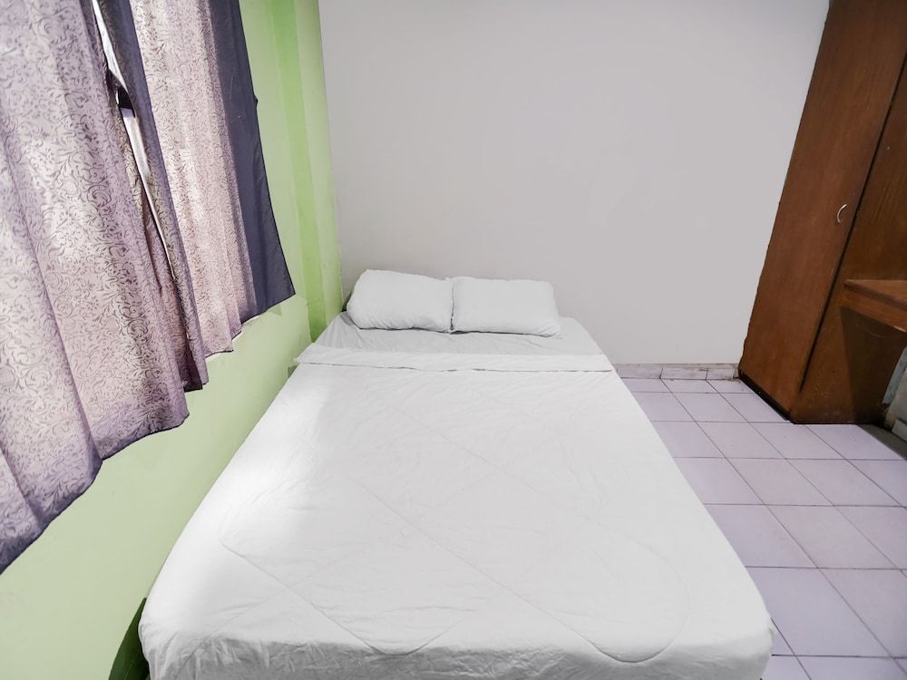 undefined SPOT ON 91792 Solo Baru 2 Homestay Syariah 2