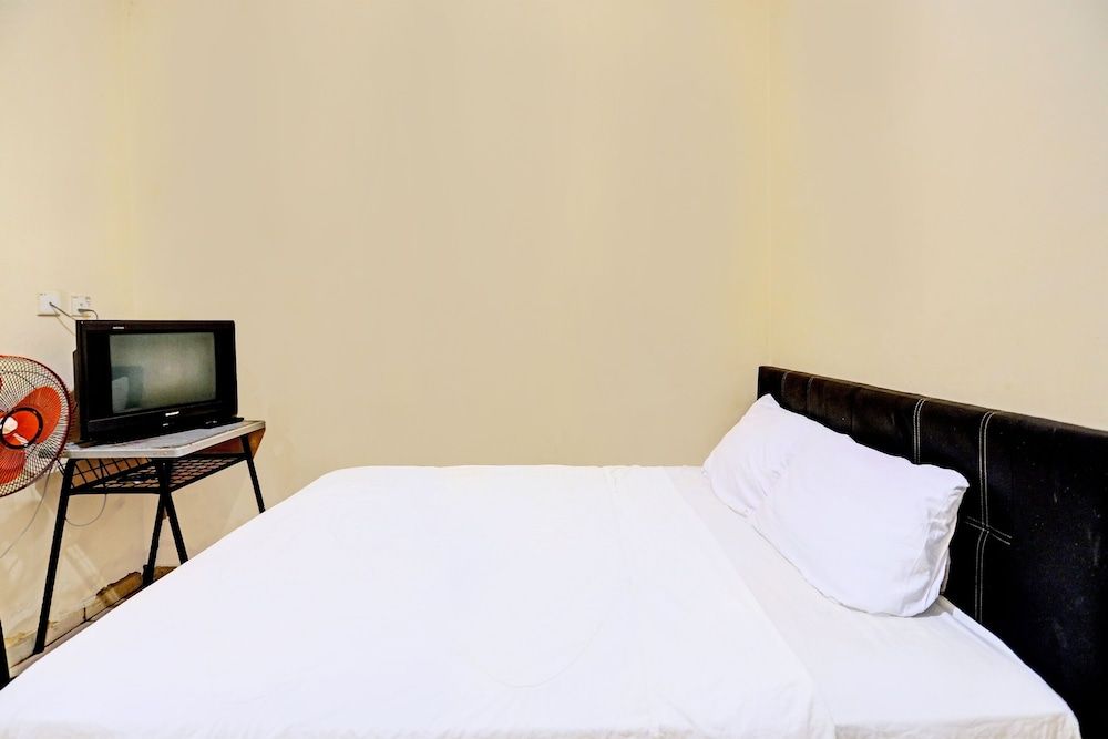 SPOT ON 92192 Hana StayNearNagoya Hill Mall Economy Double Room 10