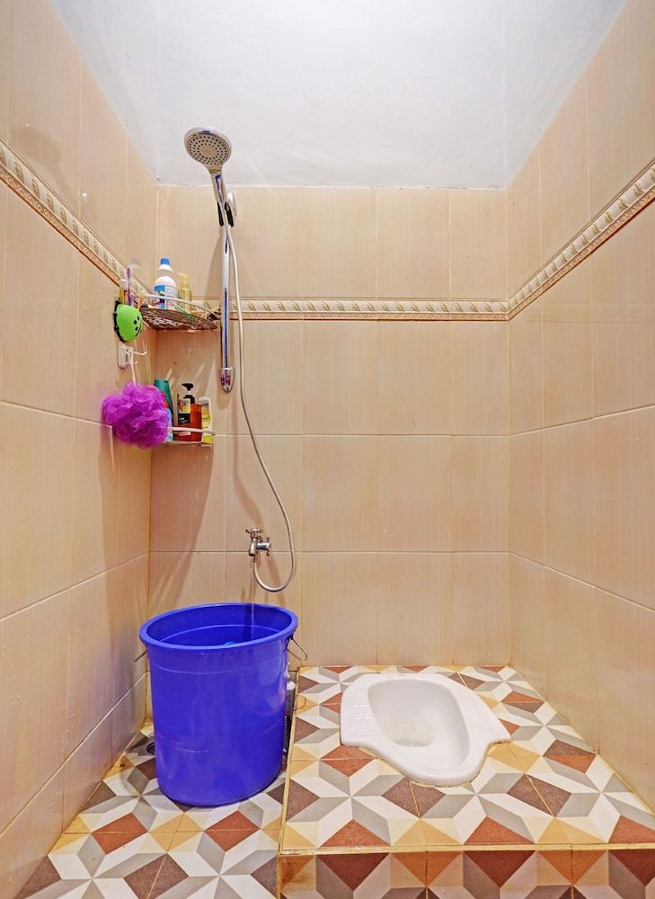 SPOT ON 92167 Jodoh Stay SyariahNearPelabuhan Feri Harbor Bay Economy Double Room 17