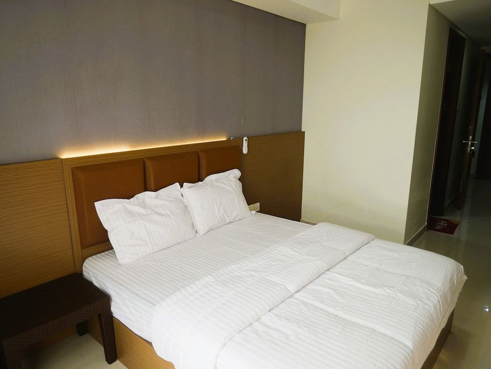 Meisterstadt Pollux Habibie Panoramic Studio, 1 Queen Bed, Non Smoking 2