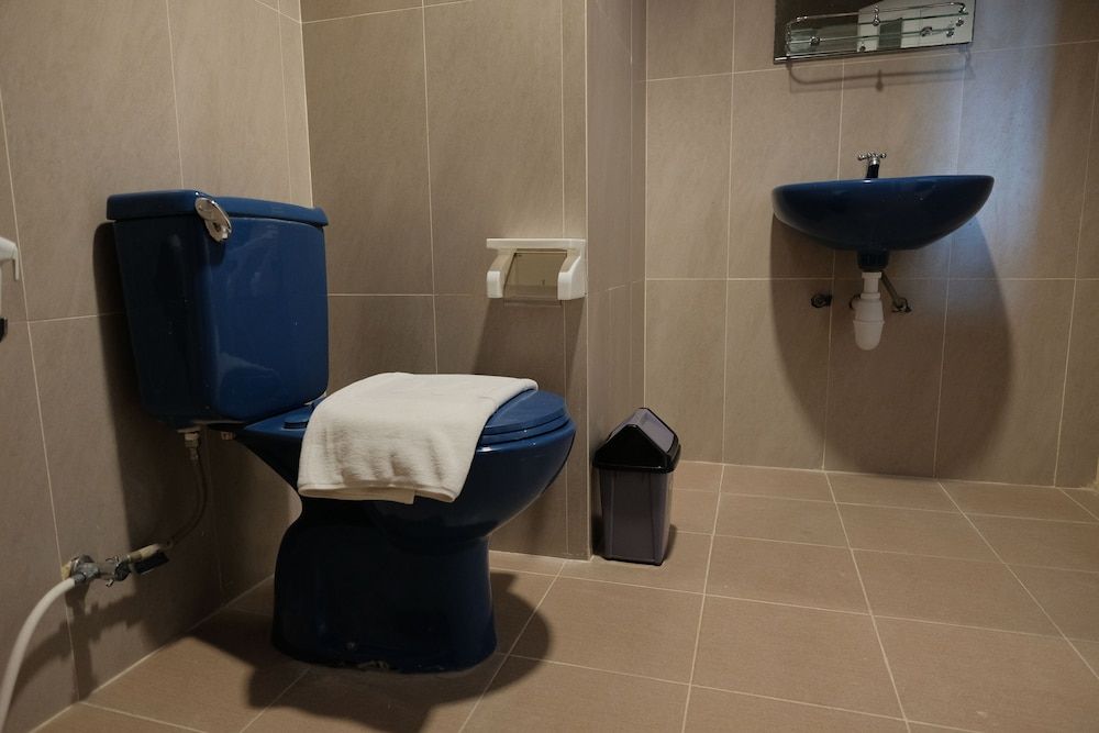 RedDoorz Plus near Ferry Terminal Batam Center Executive Room 7