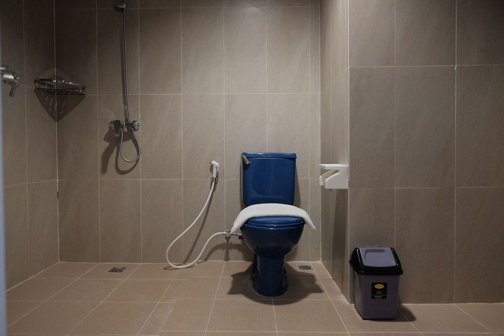 RedDoorz Plus near Ferry Terminal Batam Center Executive Room 6