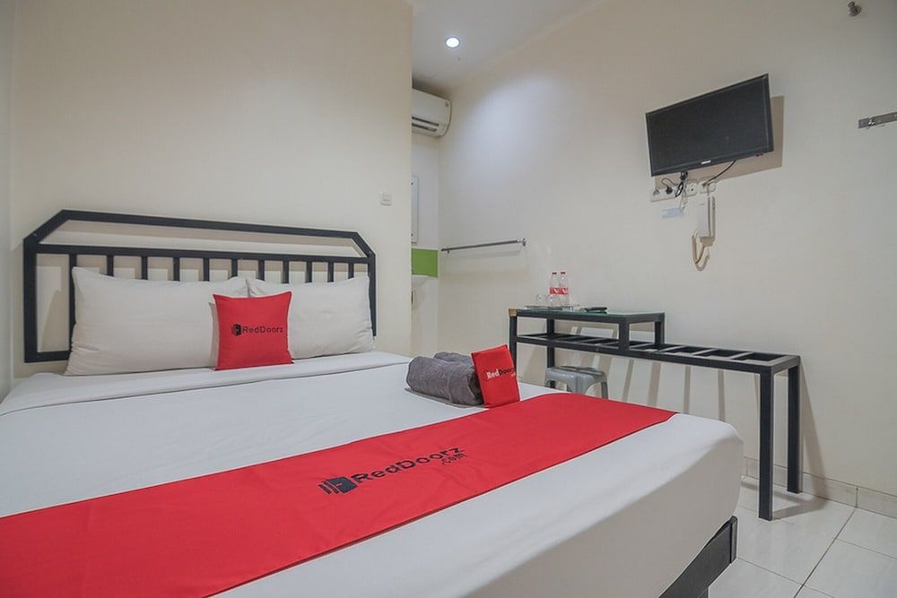 RedDoorz near Nagoya Citywalk Batam 2 Double Room 4