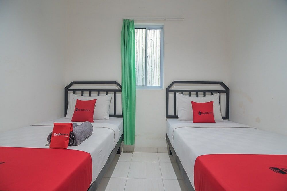 undefined RedDoorz near Nagoya Citywalk Batam 2 2