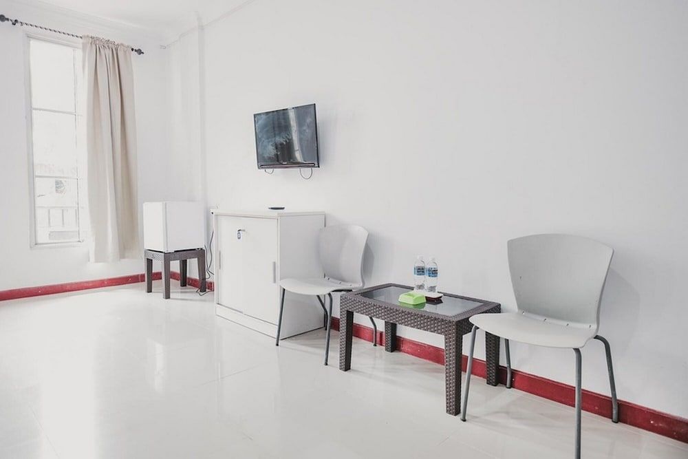 undefined RedDoorz near Nagoya HIll Batam 4 6