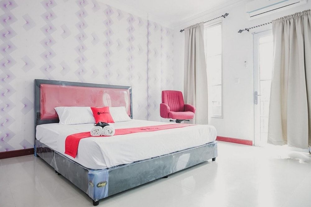 undefined RedDoorz near Nagoya HIll Batam 4 2