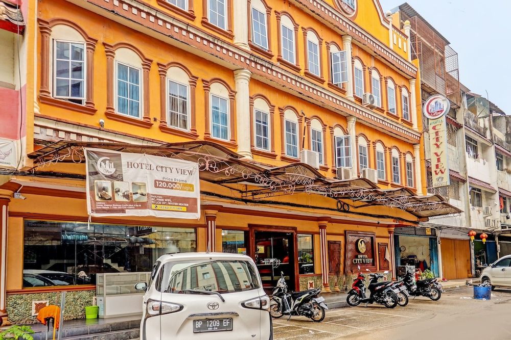 undefined OYO 92402 City View Hotel