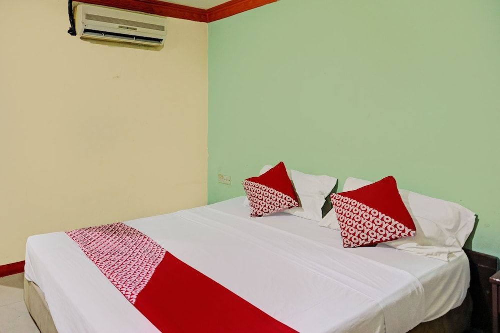 undefined OYO 92402 City View Hotel 10