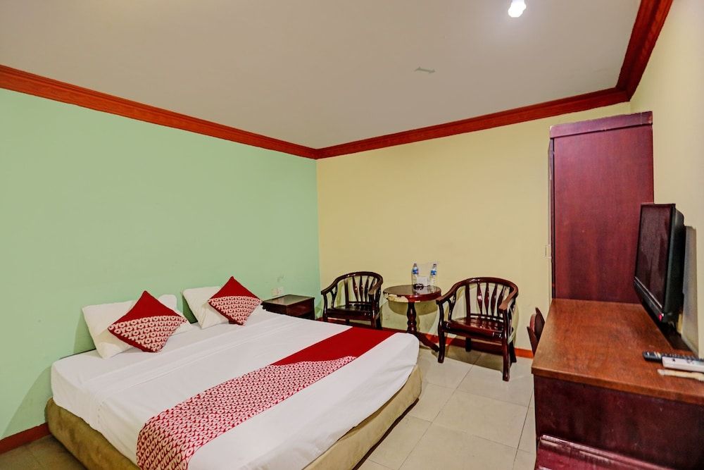 undefined OYO 92402 City View Hotel 9