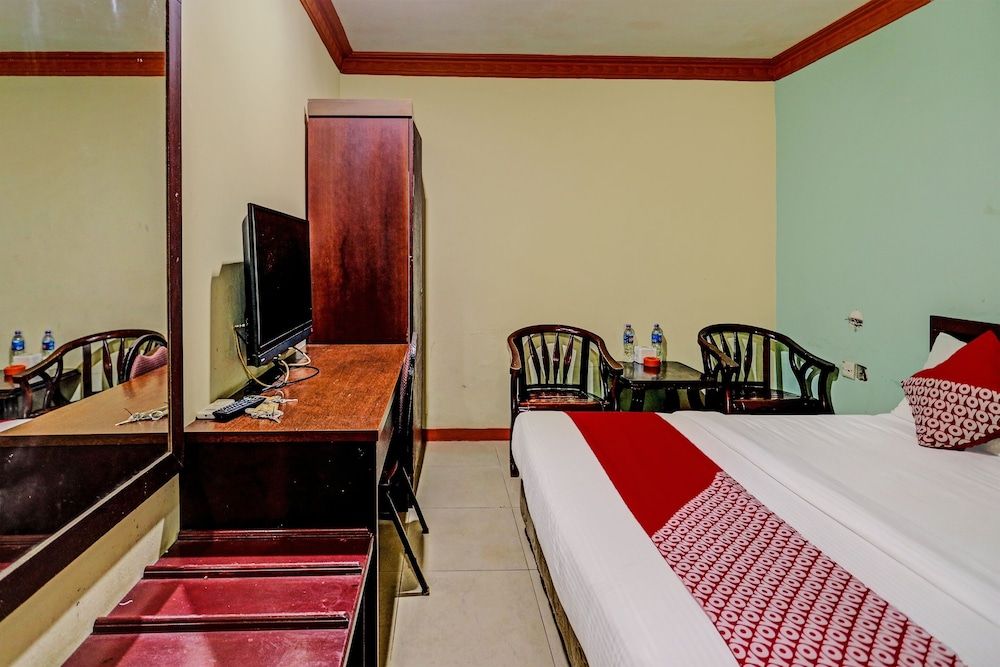 OYO 92402 City View Hotel Deluxe Suite