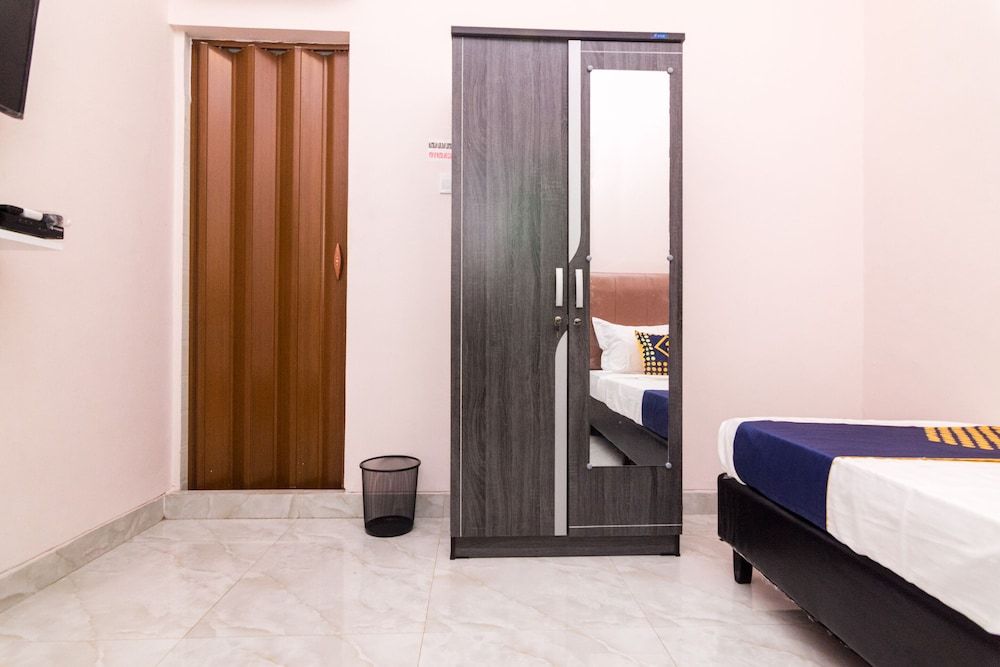 OYO 1917 Mamora Homestay Basic Single Room 10