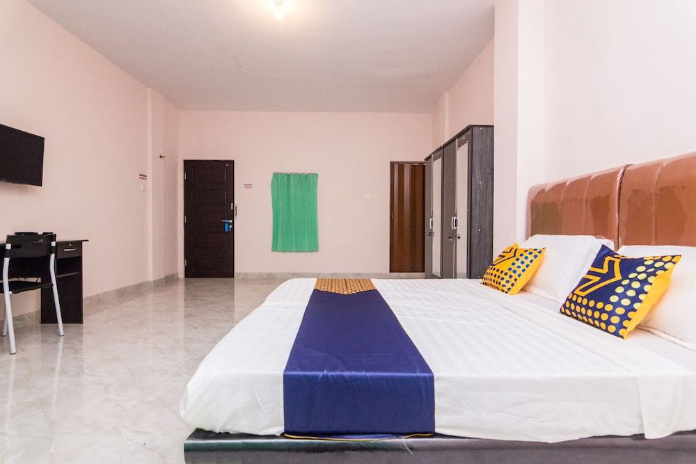 OYO 1917 Mamora Homestay Double Room 3