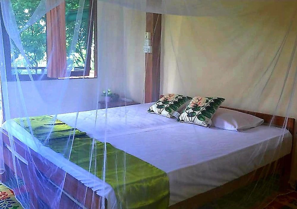 Berakit Bay Resort Economy Twin Room