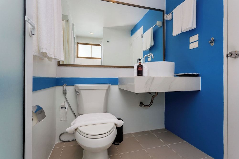 Days Inn by Wyndham Patong Beach Phuket Deluxe Room, 1 Twin Bed, Non Smoking 8