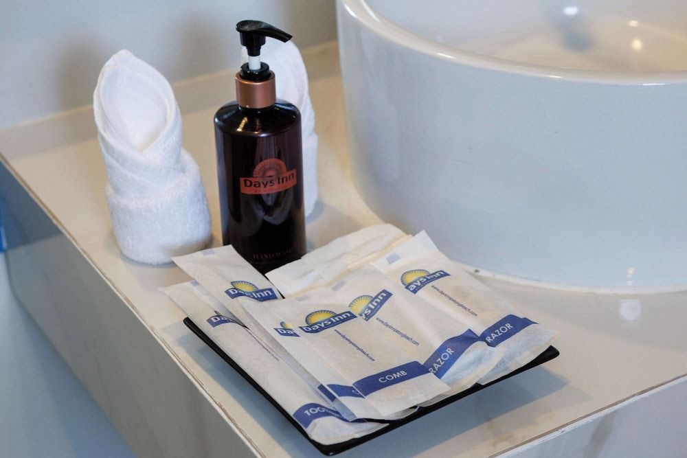 Days Inn by Wyndham Patong Beach Phuket Deluxe Room, 1 Twin Bed, Non Smoking 13