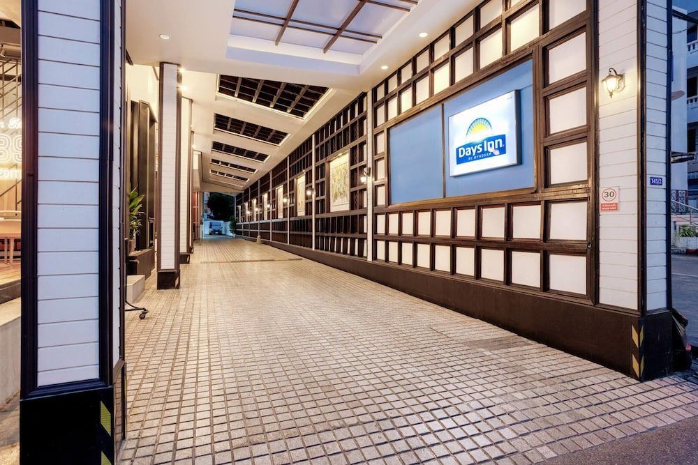 undefined Days Inn by Wyndham Patong Beach Phuket 2