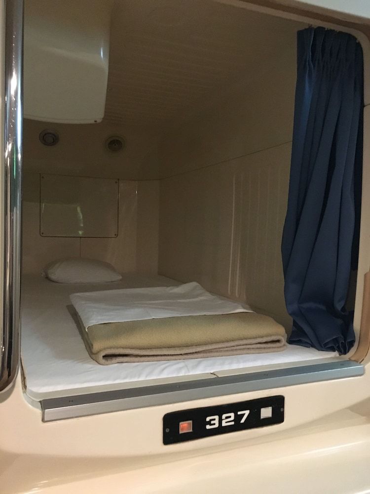 undefined Capsule Hotel Shinjuku 510 4