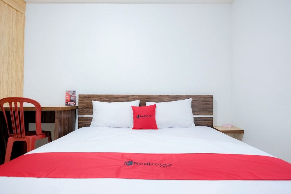Premium Room (RedDoorz)