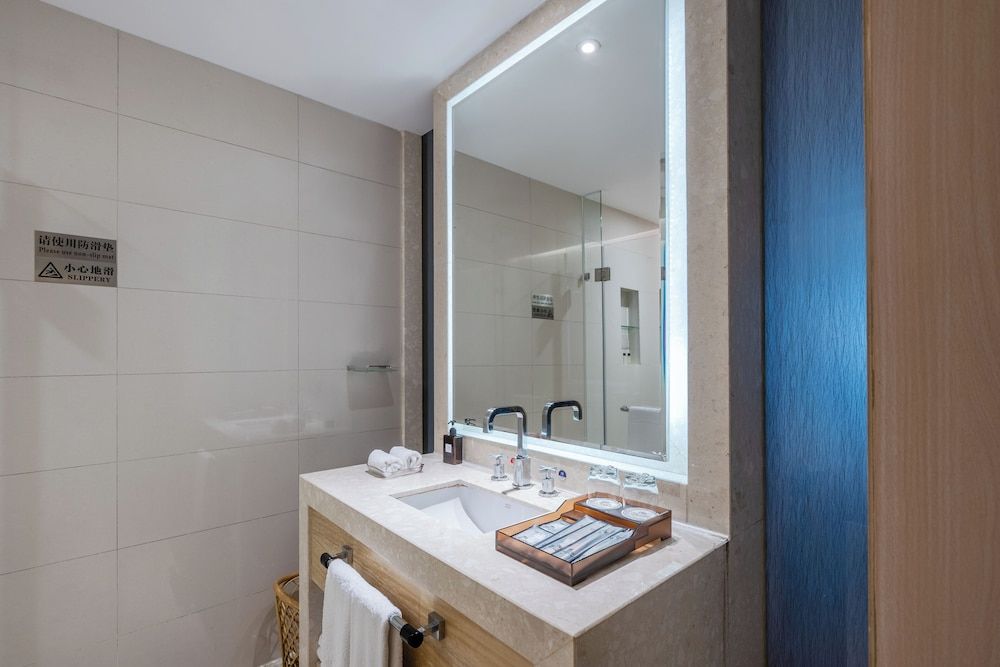 undefined Guangzhou Pearl River International Hotel （Yijing Lu Metro Station） 8